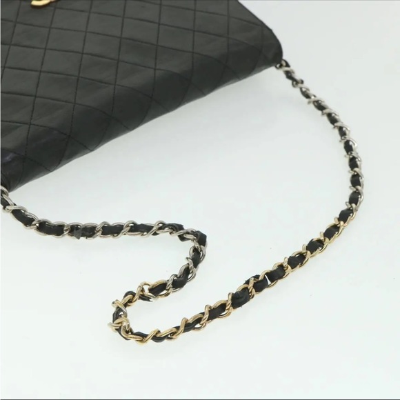 Chanel Shoulder Bag - Picture 8 of 16